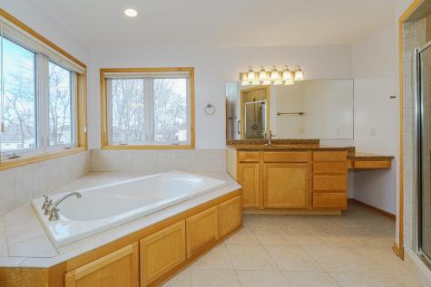 9460 138th Street W Savage MN 55378