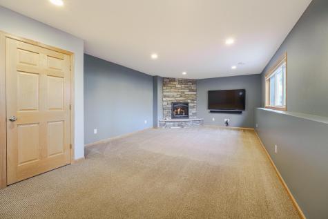 9460 138th Street W Savage MN 55378