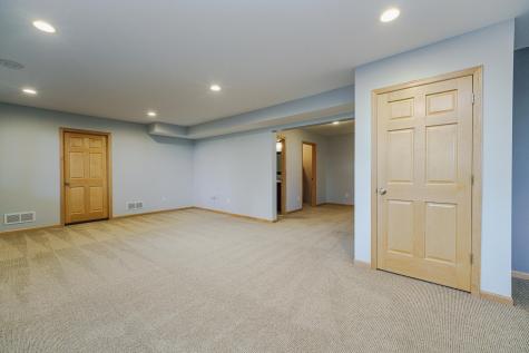 9460 138th Street W Savage MN 55378