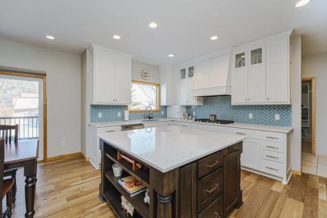 9460 138th Street W Savage MN 55378