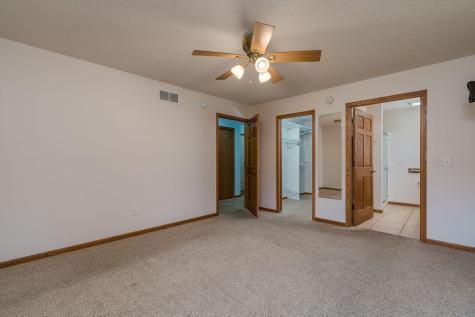 100 Crystal Lane Mankato MN 56001