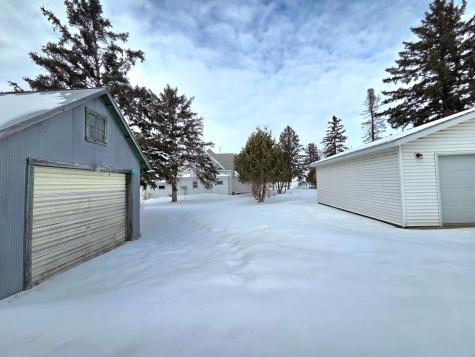 107 Lincoln Avenue NW Twin Valley MN 56584