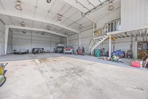 16460 38th Street SE Mapleton ND 58059