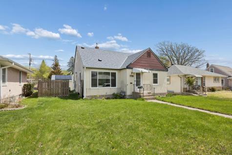 1652 Atlantic Street Saint Paul MN 55106