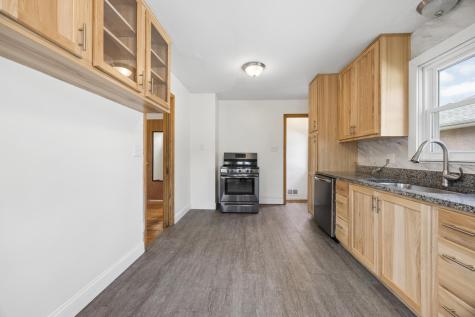 1652 Atlantic Street Saint Paul MN 55106
