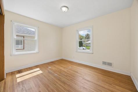 1652 Atlantic Street Saint Paul MN 55106