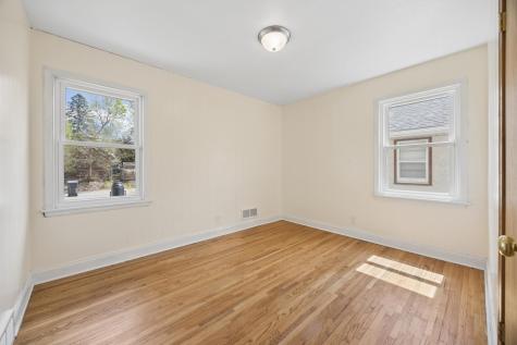 1652 Atlantic Street Saint Paul MN 55106