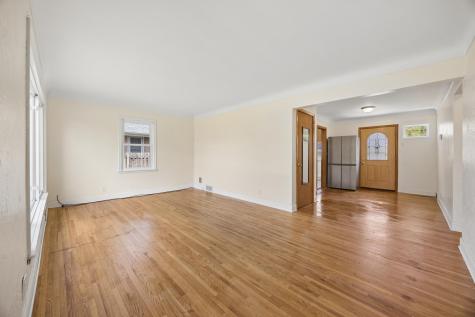 1652 Atlantic Street Saint Paul MN 55106