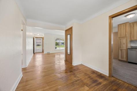 1652 Atlantic Street Saint Paul MN 55106