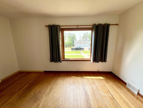 450 7th Street NW Valley City ND 58072