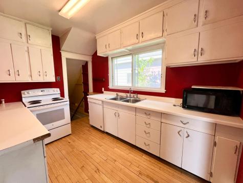 450 7th Street NW Valley City ND 58072