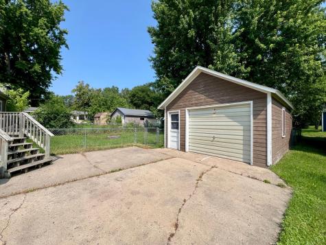 450 7th Street NW Valley City ND 58072