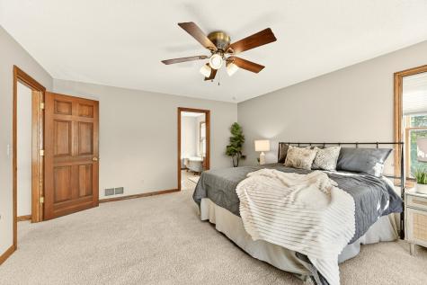 1915 Folwell Drive SW Rochester MN 55902
