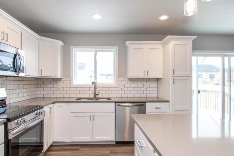 6826 Thomas Street Horace ND 58047