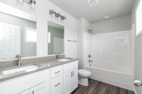 6826 Thomas Street Horace ND 58047