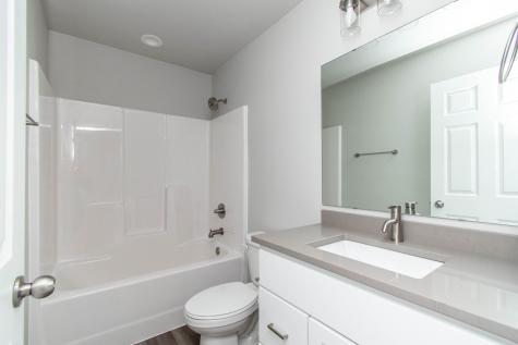 6826 Thomas Street Horace ND 58047