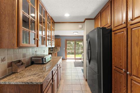 9888 Oak Shore Drive Lakeville MN 55044