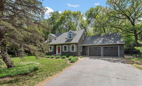 9888 Oak Shore Drive Lakeville MN 55044