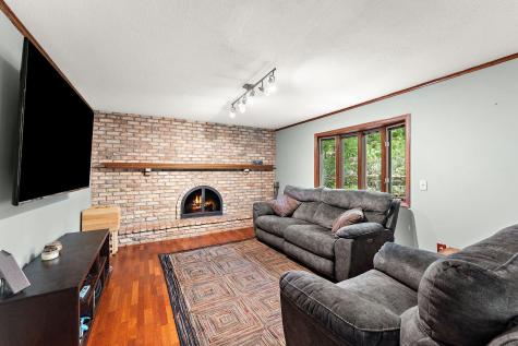 9888 Oak Shore Drive Lakeville MN 55044