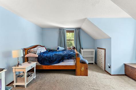 9888 Oak Shore Drive Lakeville MN 55044