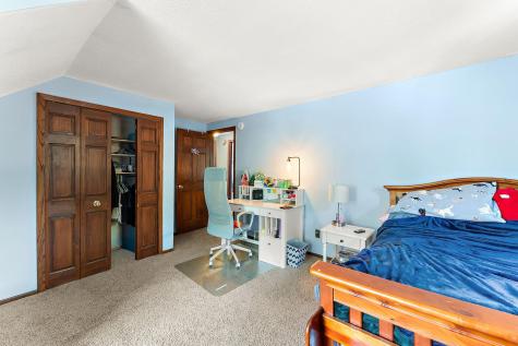9888 Oak Shore Drive Lakeville MN 55044