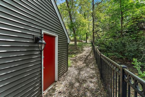 9888 Oak Shore Drive Lakeville MN 55044