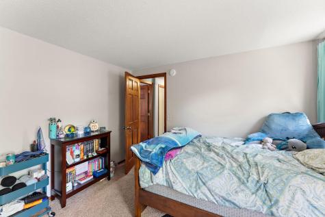 9888 Oak Shore Drive Lakeville MN 55044