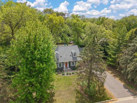 9888 Oak Shore Drive Lakeville MN 55044