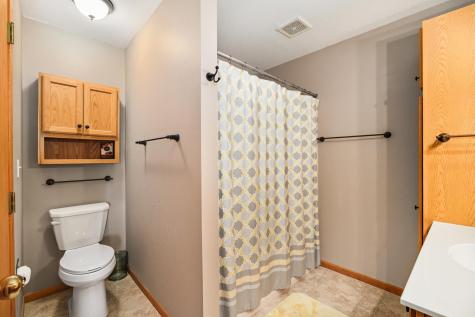 3353 30th Avenue S Fargo ND 58103