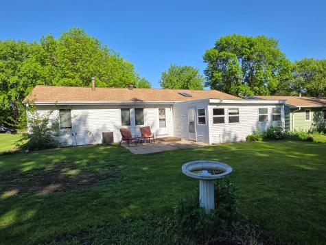 891 Winnie Avenue Windom MN 56101