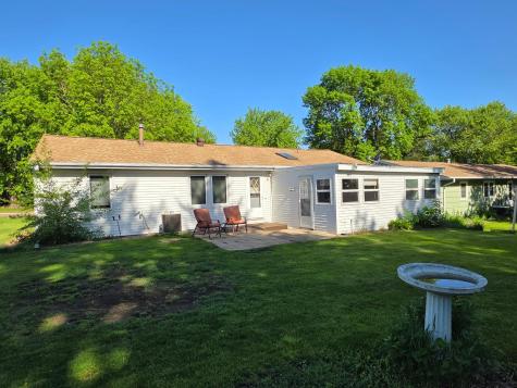 891 Winnie Avenue Windom MN 56101
