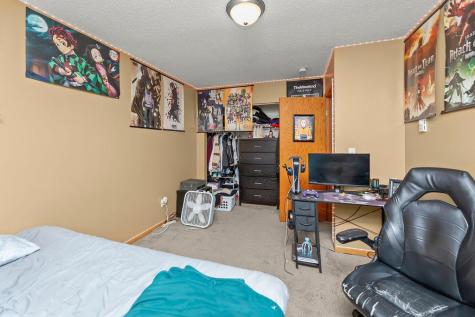 2728 33 1/2 Avenue S Fargo ND 58104