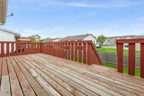 2728 33 1/2 Avenue S Fargo ND 58104