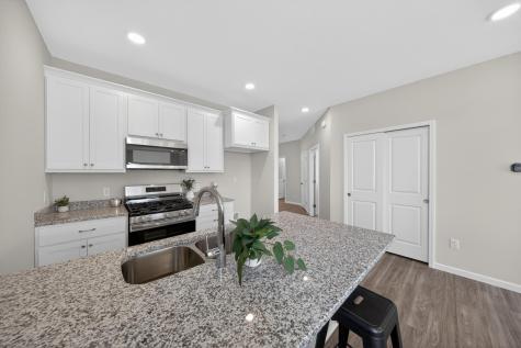 1805 Lynx Place SE Pine Island MN 55963