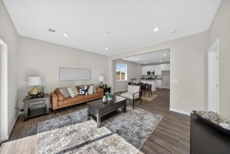1805 Lynx Place SE Pine Island MN 55963