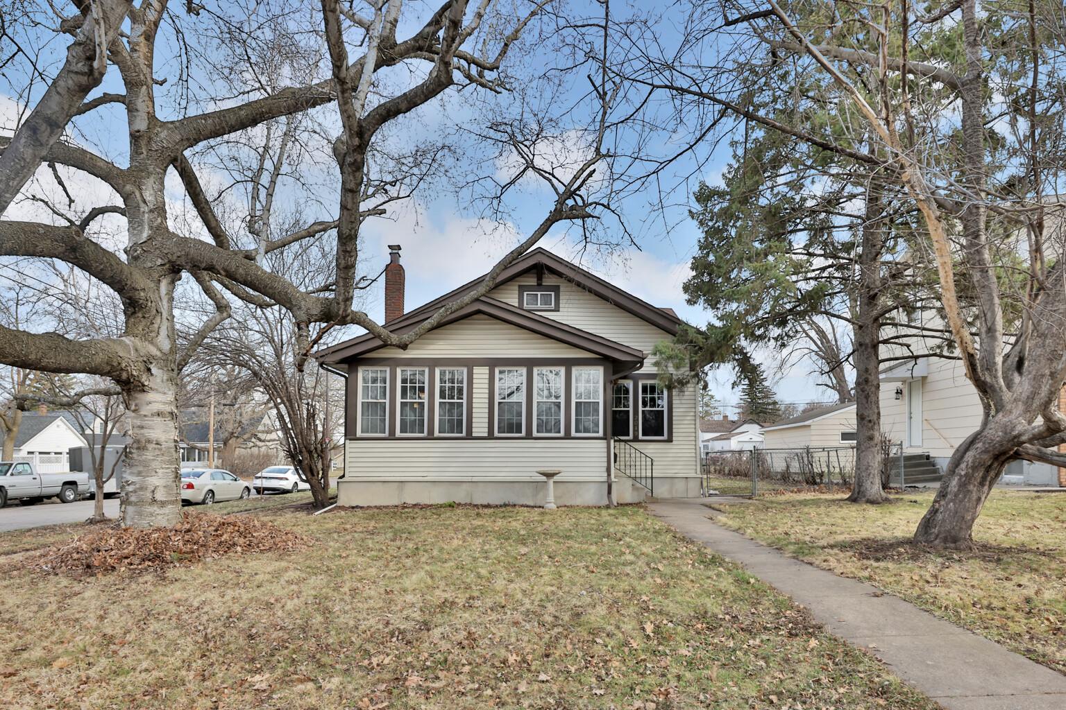 2019 Cottage Avenue E Saint Paul MN 55119