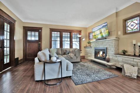 2019 Cottage Avenue E Saint Paul MN 55119