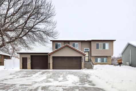 2814 Village Green Drive Moorhead MN 56560