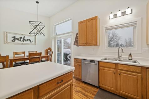 2814 Village Green Drive Moorhead MN 56560