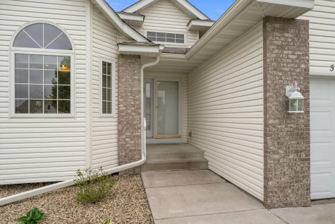 333 25th Lane SE Cambridge MN 55008
