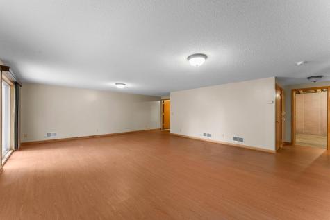 333 25th Lane SE Cambridge MN 55008