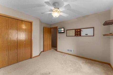 333 25th Lane SE Cambridge MN 55008