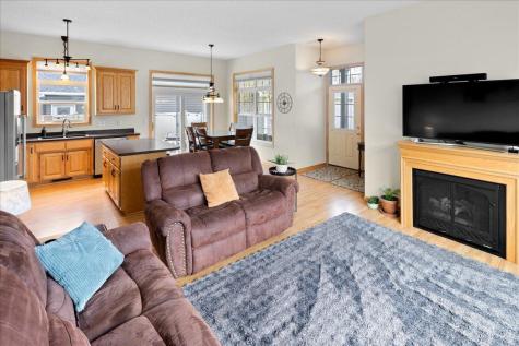 828 Winsome Way NW Isanti MN 55040