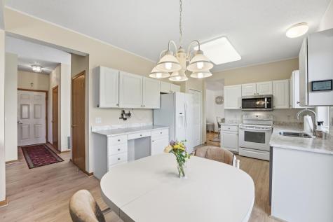 1573 Johnny Cake Alcove Eagan MN 55122