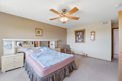 1573 Johnny Cake Alcove Eagan MN 55122