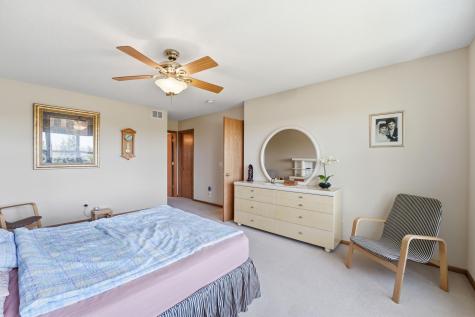 1573 Johnny Cake Alcove Eagan MN 55122