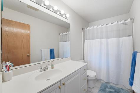 1573 Johnny Cake Alcove Eagan MN 55122