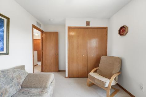 1573 Johnny Cake Alcove Eagan MN 55122
