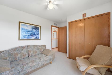 1573 Johnny Cake Alcove Eagan MN 55122