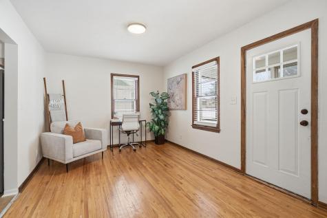 1981 Minnehaha Avenue E Saint Paul MN 55119